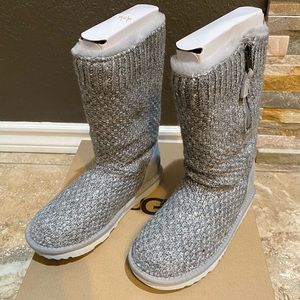UGG Kids' Sequin Knit Boots! Size 2! New, Never Used Before🤍